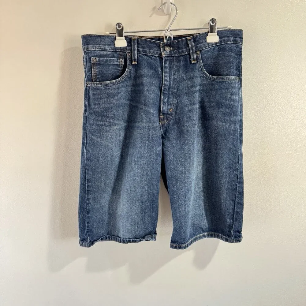 Levi's Levi Strauss Jean Shorts Mens 32 11” Inseam 569 Medium Wash Denim Cotton - Picture 1 of 8
